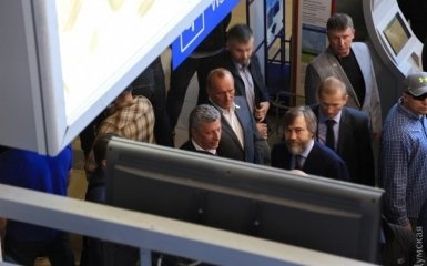 В аеропорту Одеси заблокували лідерів "Оппоблока": опубліковано фото