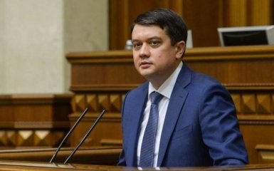 Глава Ради затвердив допомогу українцям на період карантину