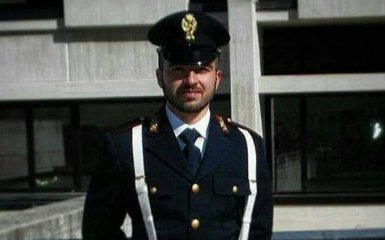 Убийца берлинского террориста стал героем соцсетей: появилось фото