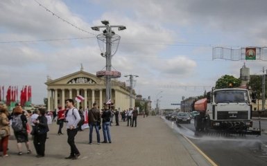 У Білорусі проти опозиції випустили поливальні машини: опубліковані фото і відео