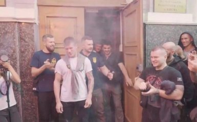 Суд сжалился над "азовцем"-участником побоища в Киеве: опубликовано видео