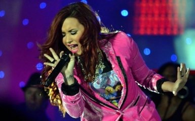 Популярну американську співачку госпіталізували після передозування