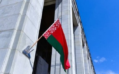 Держдеп США наказав сім’ям дипломатів покинути Білорусь через війська РФ