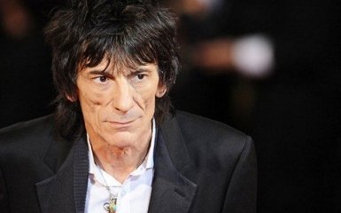 Гітариста Rolling Stones терміново прооперували