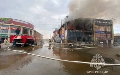 У Росії знову масштабна пожежа: горів ТЦ на Кубані