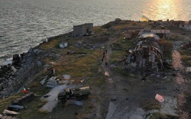Силы обороны Украины подбили российский самолет у острова Змеиного