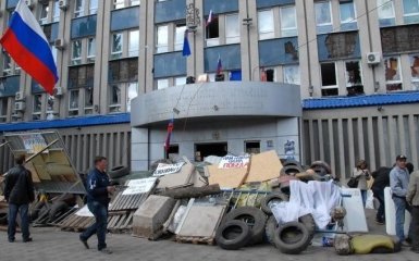 Ніякого захоплення СБУ в Луганську не було, сепаратистам влаштували "день відкритих дверей" - свідок подій