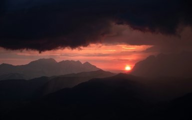 "Кривавий дощ" над Європою — як це було