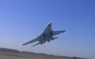 Мережу вразило неймовірне відео з маневром українського льотчика