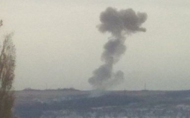 В "ДНР" прогремели мощные взрывы на артиллерийском арсенале боевиков: фото и видео