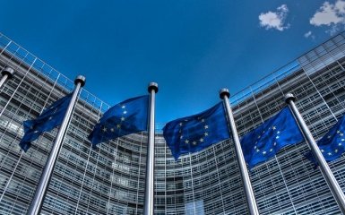 ЕС подписал меморандум о предоставлении 5 млрд евро помощи Украине