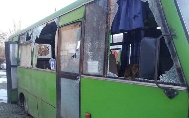 Військові РФ обстріляли автобус під час евакуації з Ізюма