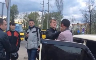 Брат уже їде: смішне відео розбирань з поліцією підкорило соцмережі