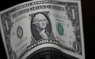 Вперше за 45 років: долару передбачили рекордне падіння