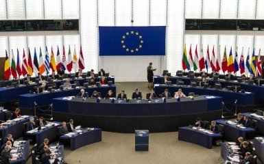 Европарламент принял безотлагательное решение из-за коронавируса