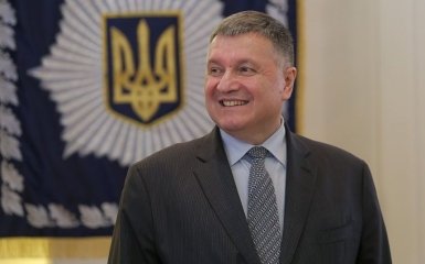 Шевченковский суд принял неожиданное решение относительно Зеленского и Авакова