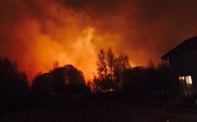 Под Киевом разгорается масштабный пожар: опубликованы фото
