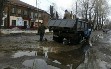 Появились впечатляющие фото России, тонущей в грязи