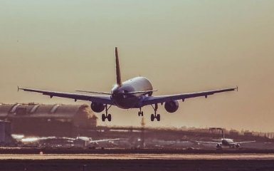 У Зеленського вирішили долю міжнародного авіасполучення при локдауні