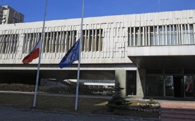 Поляки обиделись на путинские СМИ, высмеявшие учебник