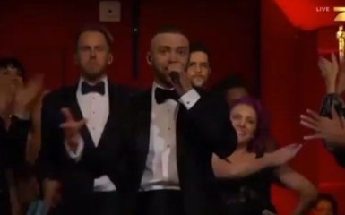 Знаменитый певец открыл церемонию премии Оскар-2017: появилось видео