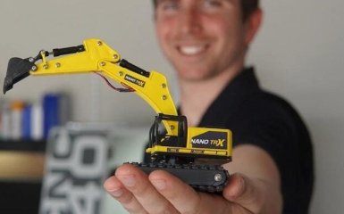 Самый маленький экскаватор в мире