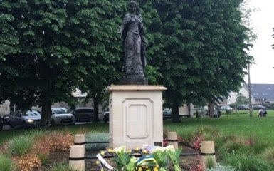 У Порошенка відповіли на "присвоєння" Путіним Анни Ярославни