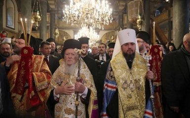 Вселенский патриарх Варфоломей вручает Томос об автокефалии главе ПЦУ Епифанию: онлайн-трансляция