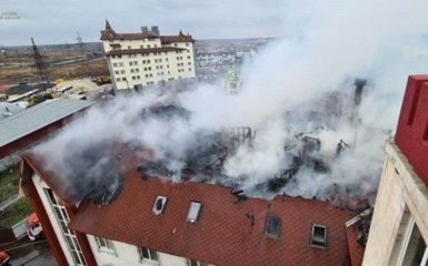 Под Киевом вспыхнул пожар в многоквартирном доме