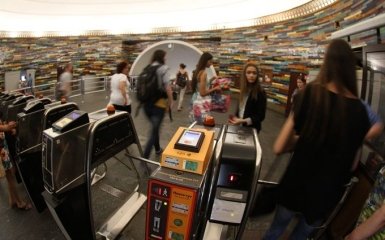 Киевский метрополитен планирует заменить жетоны на одноразовые билеты с QR-кодом