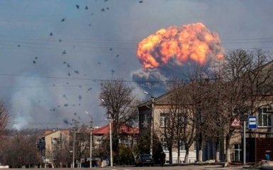 Окупанти майже повністю знищили аеропорт Івано-Франківська