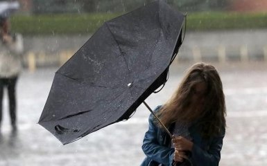 В Украине объявили штормовое предупреждение: тысячи спасателей вышли на круглосуточное дежурство