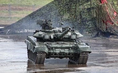 Вартість 4,5 млн доларів: українські військові за допомогою FPV-дрона знищили ворожий танк Т-90 — відео