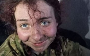 Пташка "Азовсталі" Катерина знову заспівала у підземеллях заводу — щемливе відео