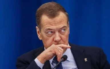 Медведев угрожает атаковать немецкие заводы в случае предоставления Украине Taurus