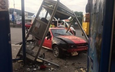 У Києві сталася жахлива ДТП: фото з місця події