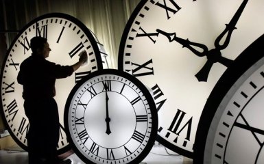 Не забудьте: украинцы снова получили лишний час для сна