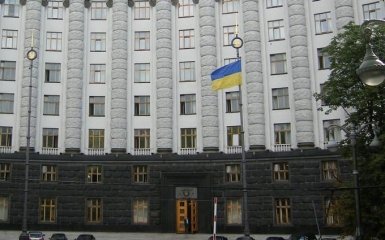 Кабмин показал, как "проели" украинскую экономику