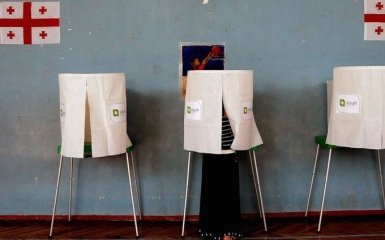 Грузины массово пошли голосовать на парламентских выборах: появилось видео