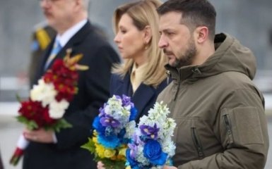 Зеленский почтил павших бойцов во время визита во Львов