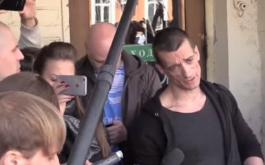 Освобождение борца с Путиным: появилось видео первых слов Павленского на свободе