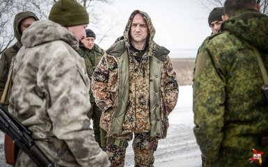 Писатель-боевик Прилепин вызвал бурю в сети заявлением о "паспорте ДНР"