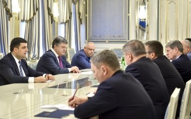 Порошенко вернулся к старым привычкам: новая жесткая статья The New York Times об Украине