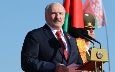 Лукашенко дозволив силовикам застосовувати зброю на протестах без наслідків