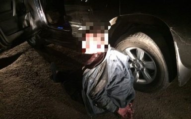 У Харкові п'яний водій позашляховика, втікаючи від поліції, врізався в іншу автівку патрульних