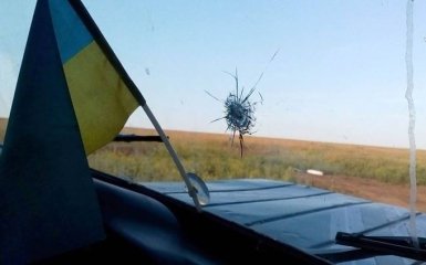 На Донбассе снова стреляют: появилось видео с фронта