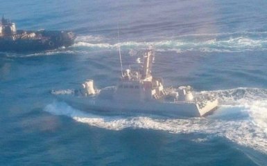 Как российский корабль протаранил украинский буксир в Азовском море: появилось новое видео
