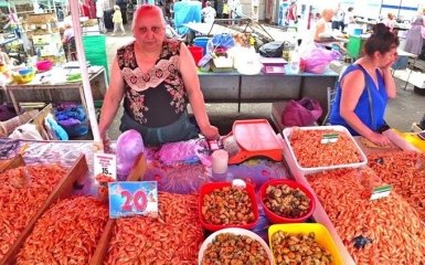 Ціни в Україні знижуються три місяці поспіль