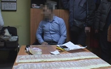 СБУ задержала на взятке четырех сотрудников таможни Днепропетровска