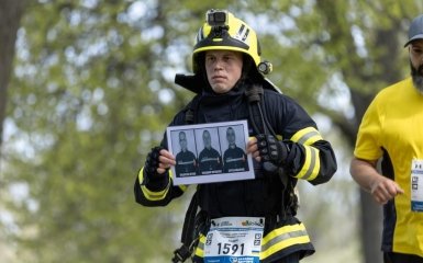 Спасатель из Полтавы посвятил забег на полмарафоне погибшим харьковским коллегам